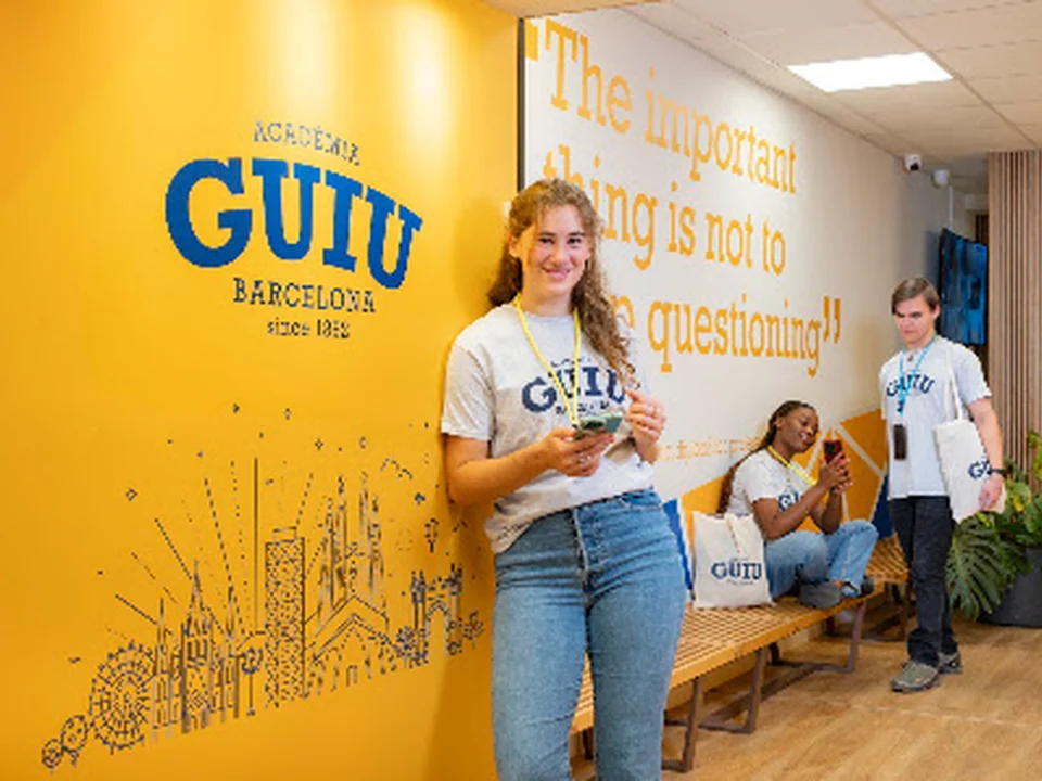 Academia Guiu - Cursos de Formación y Selectividad