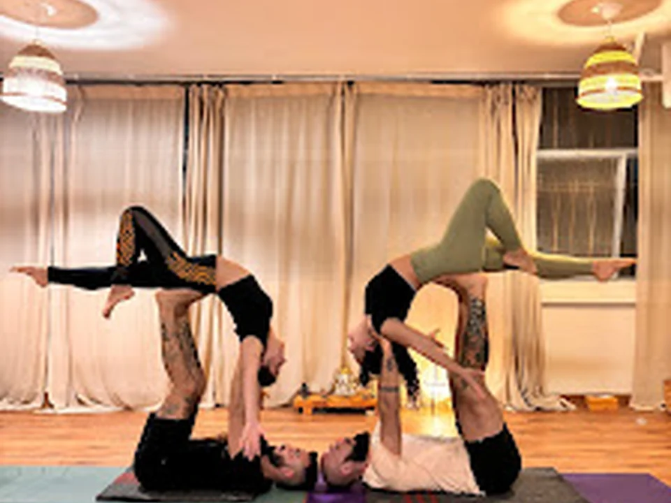 Acroyoga y Yoga Barcelona