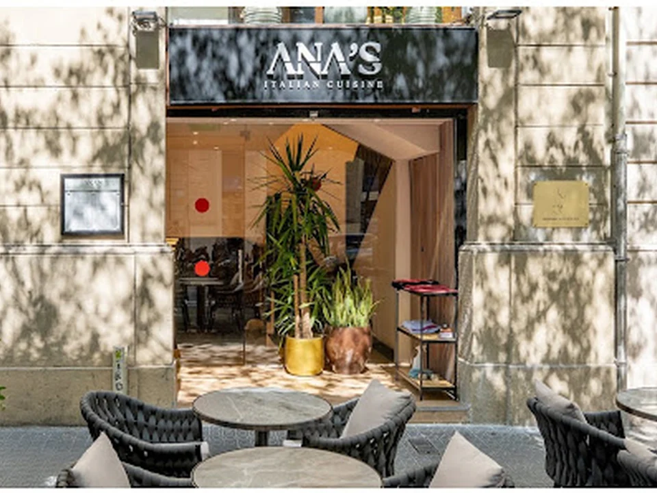 Ana's - Restaurante italiano en Barcelona & Cocktail Bar