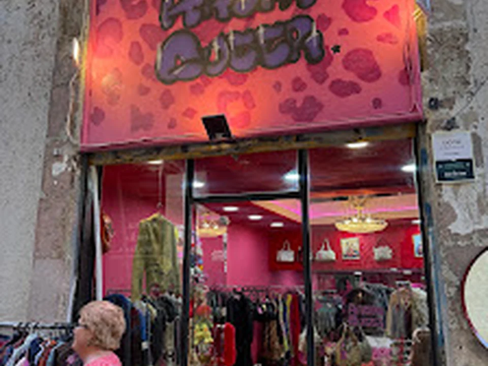 Arepa Queer | 90s & Y2k Tienda Vintage Barcelona