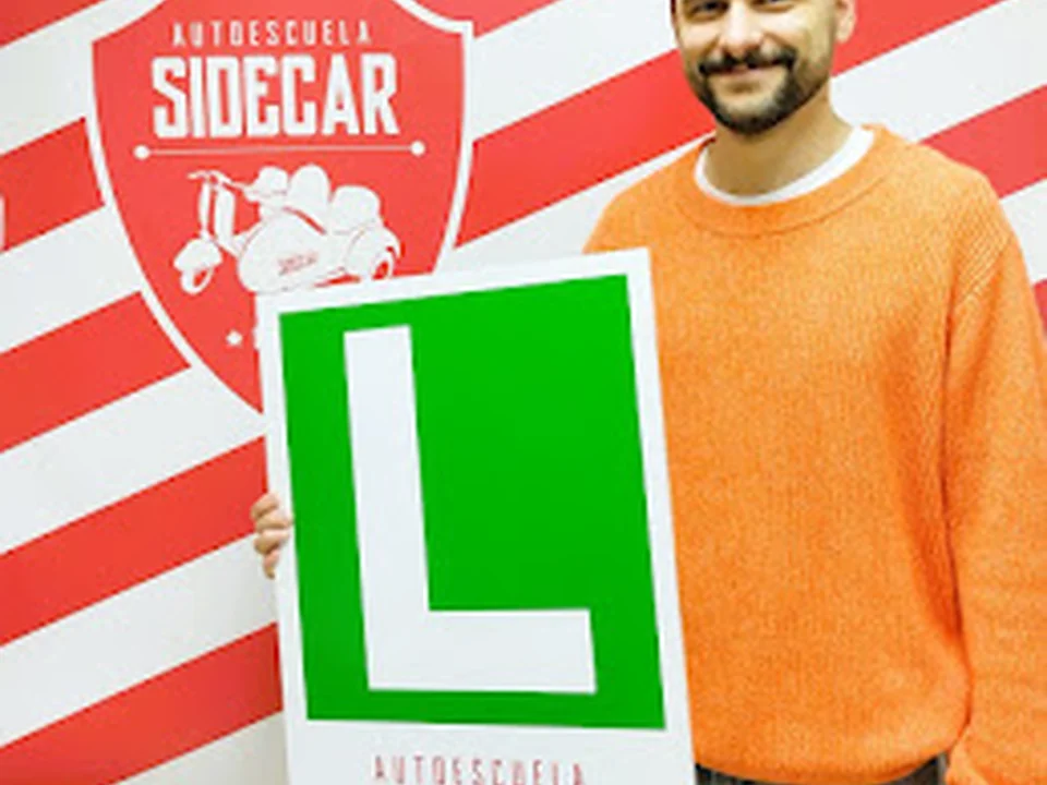 AUTOESCUELA SIDECAR