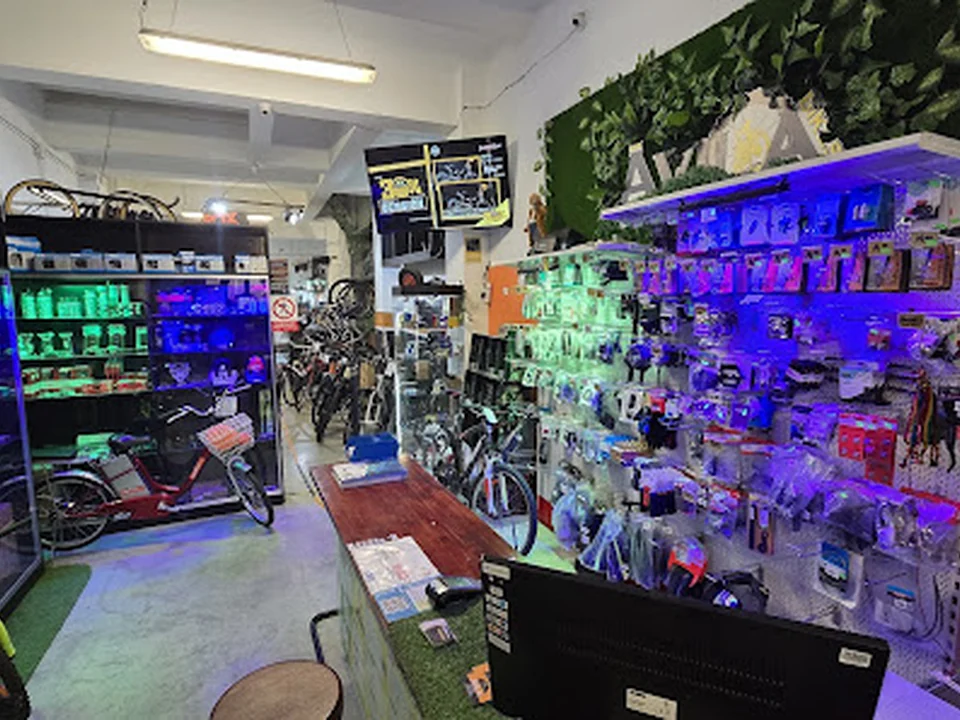 Foto de Avila Bikes | Taller de Bicicletas y Patinetes