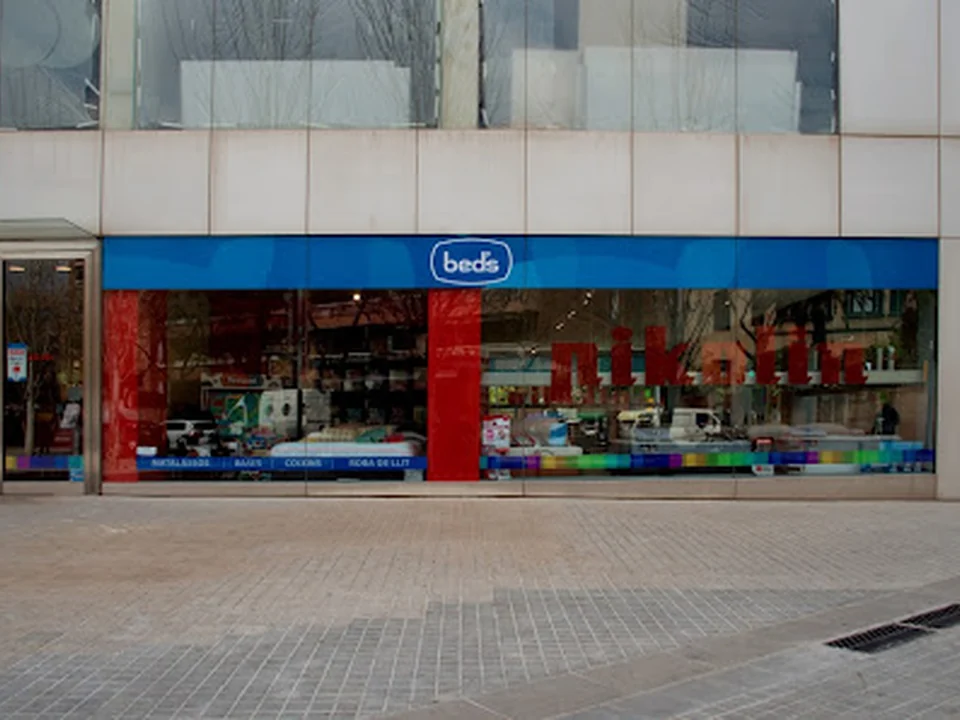 Bed's Barcelona Mitre