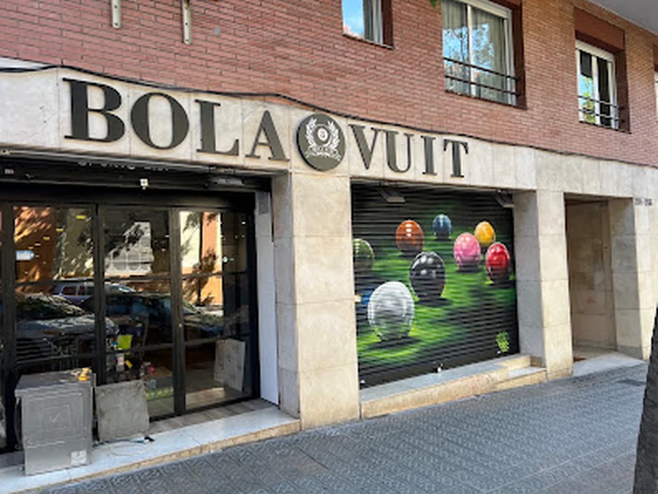 Bola Vuit Sports Bar Pool & Snooker