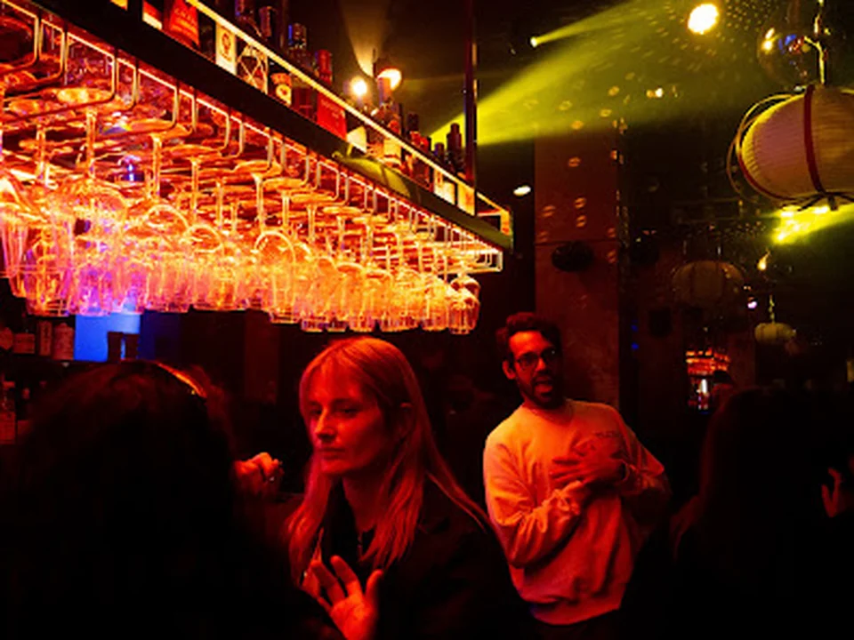 Born 2B Music Bar