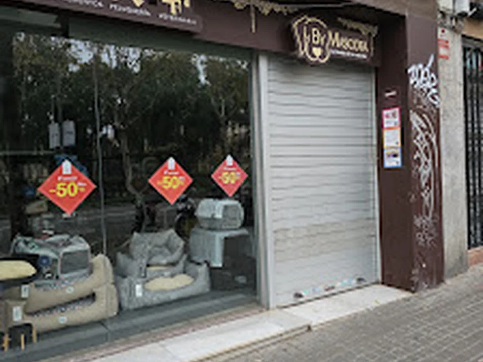 By Mascota Maragall Barcelona - Botiga Mascotes, Consulta Veterinària, Perruqueria Canina