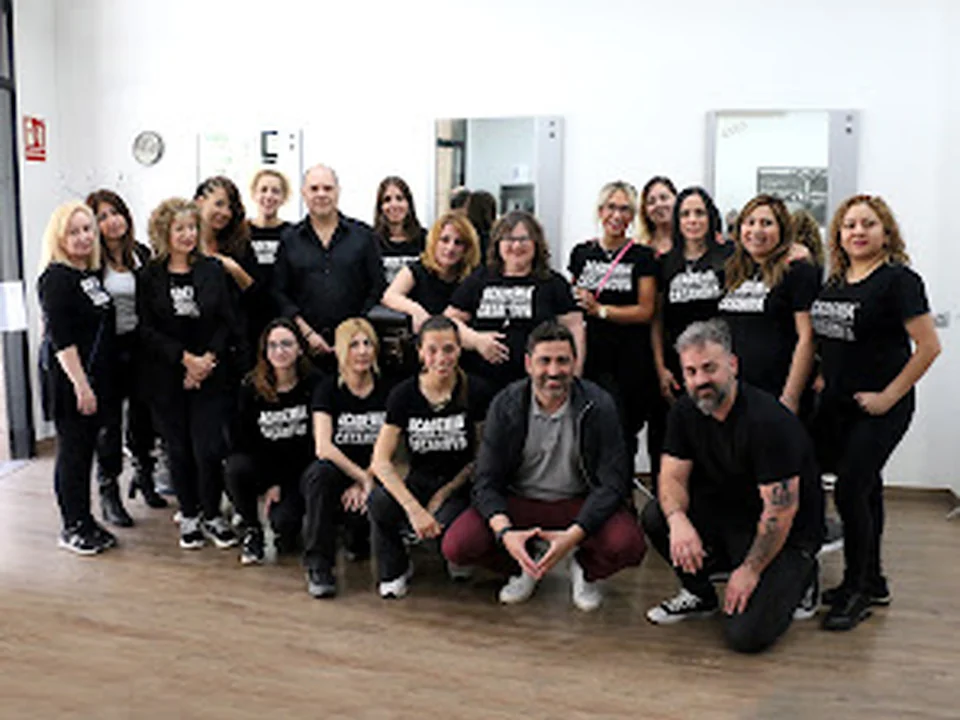 C&C ACADÈMIA CASANOVA BARCELONA (VILADOMAT). Academia de Peluquería, Barbería y Estética.