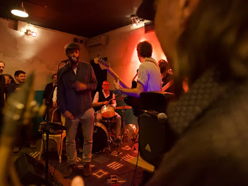 CASA FIGARI // Bar de Jazz
