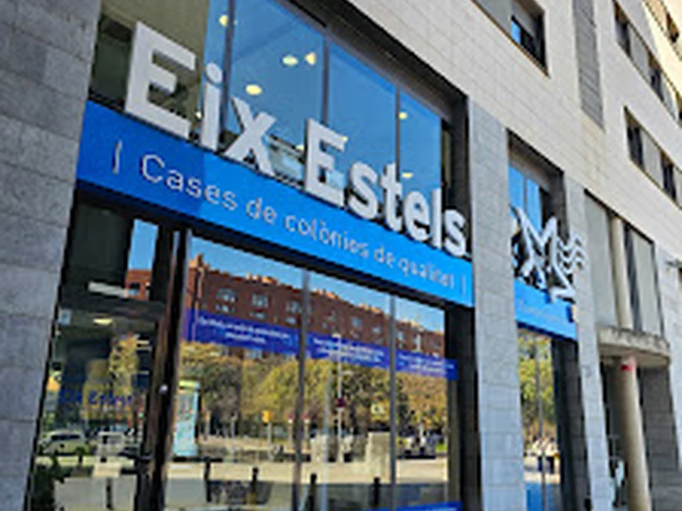 Cases de colònies Eix Estels