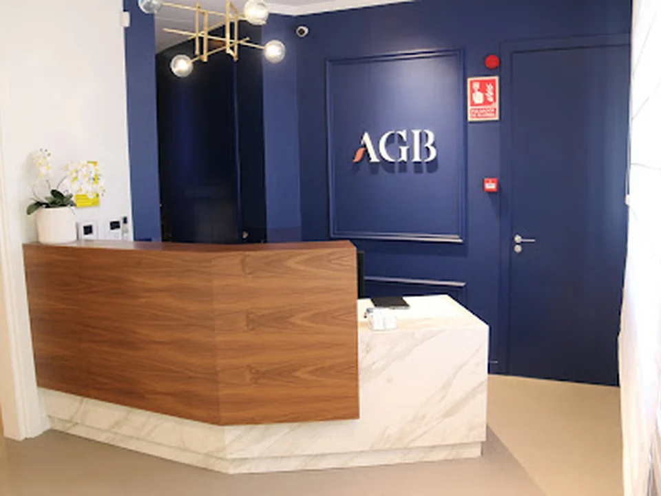 Clínica de Cirugia Plàstica i Medicina Estètica a Barcelona: AGB