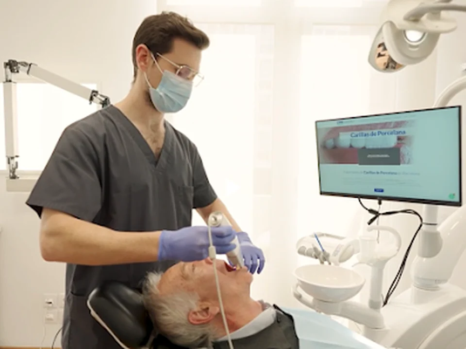 Clínica Dental CEID * Dentista en Barcelona | Implantes Dentales | Carillas | Ortodoncia