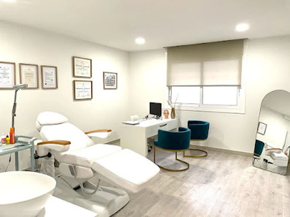Clinica Dra Leila Bidaki de Medicina Estética y Cirugía Plástica