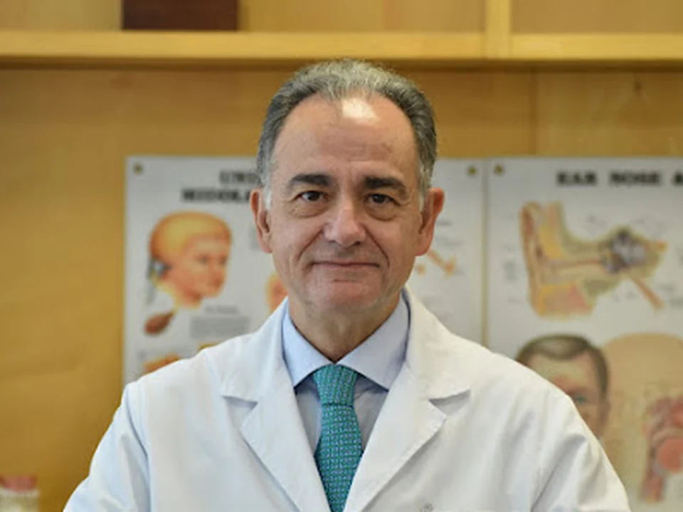 Dr. Carlos Magriñà | Otorrino | ENT doctor