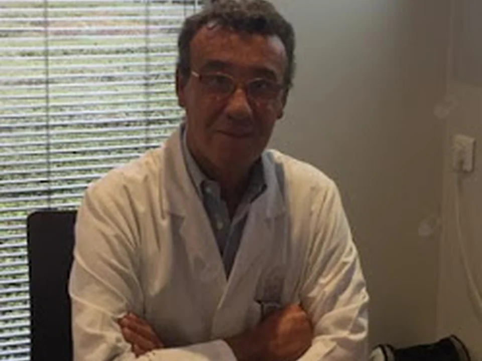 Dr. Enrique Henere Rivero, Traumatólogo