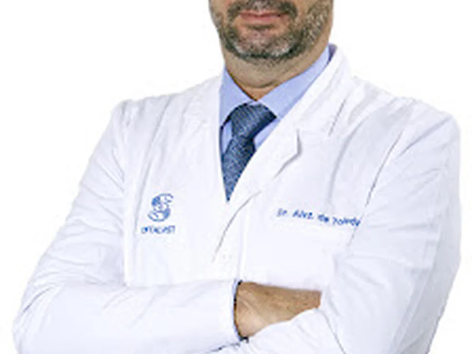 Dr. Juan Álvarez de Toledo Elizalde