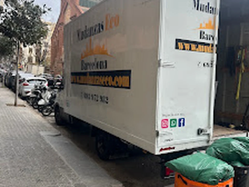 Eco Barcelona – Mudances i transports