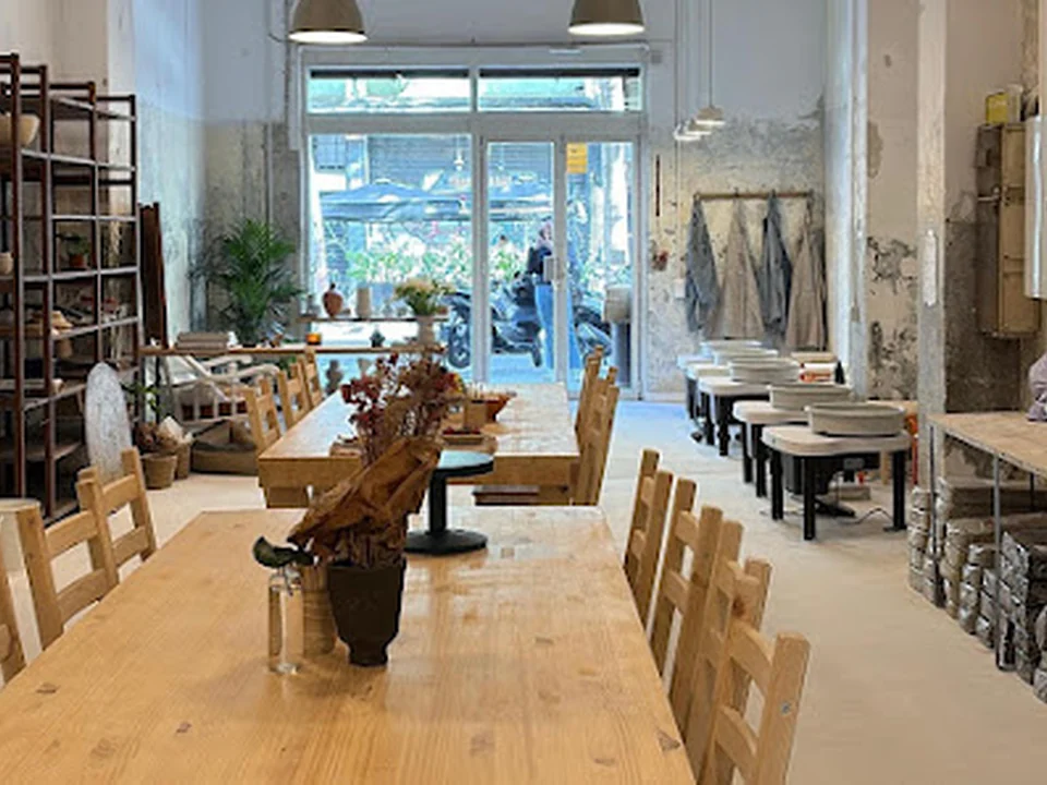 El Patio de Tierra - Taller y clases de cerámica en Barcelona