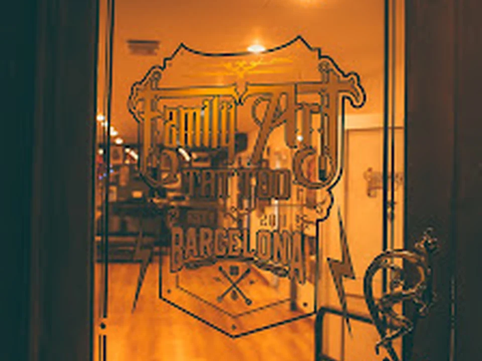 Family Art Tattoo | Estudio de tatuajes y piercings en Barcelona