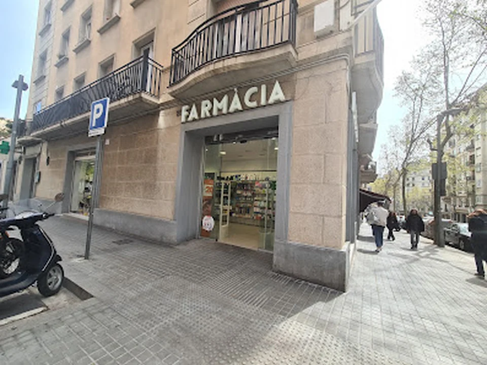 Farmàcia Aribau 260
