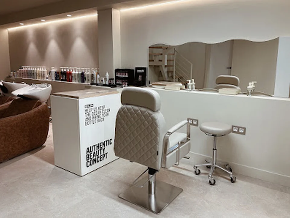 Font | The Beauty House · Especialistas en Balayage, Airtouch y Color en Barcelona