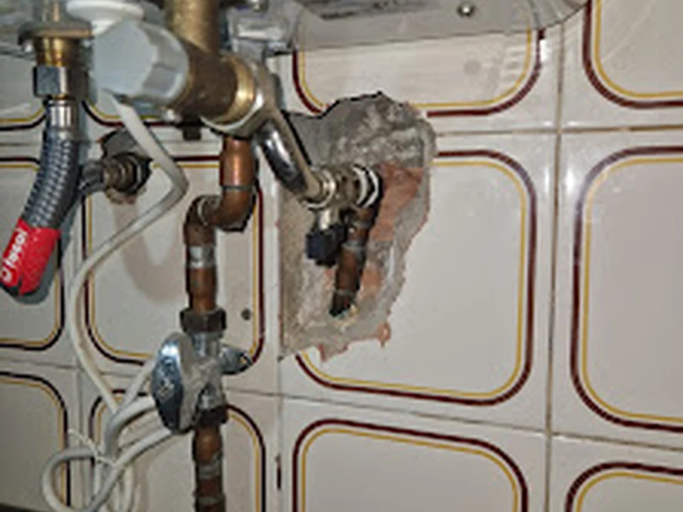 Fontanero,Lampista,Electricista