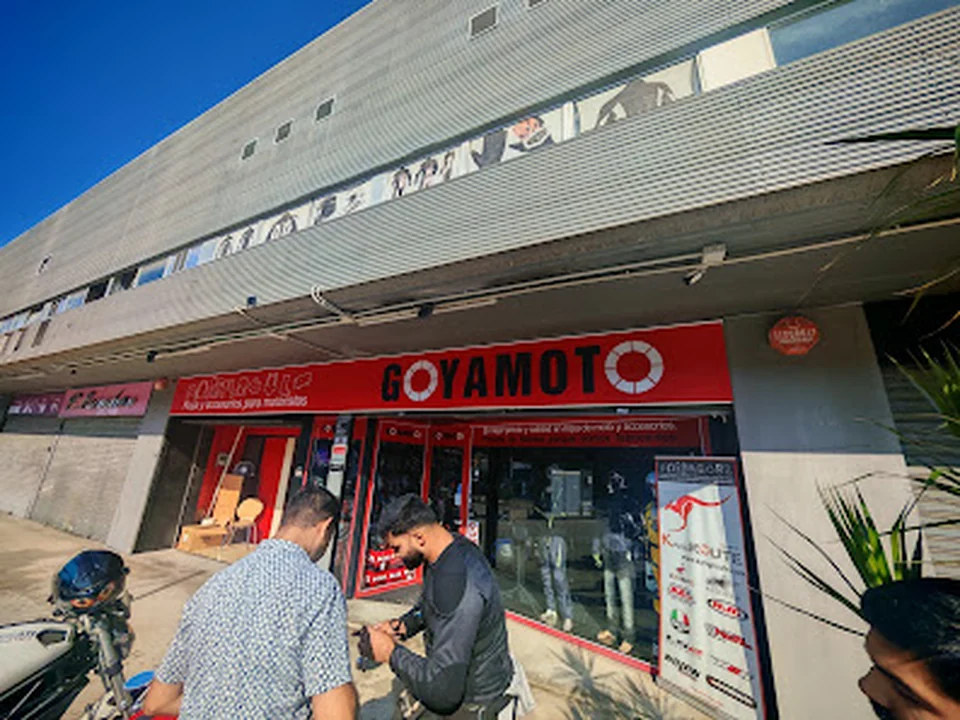 Goyamoto Kangroute Botiga Motera Badalona Barcelona