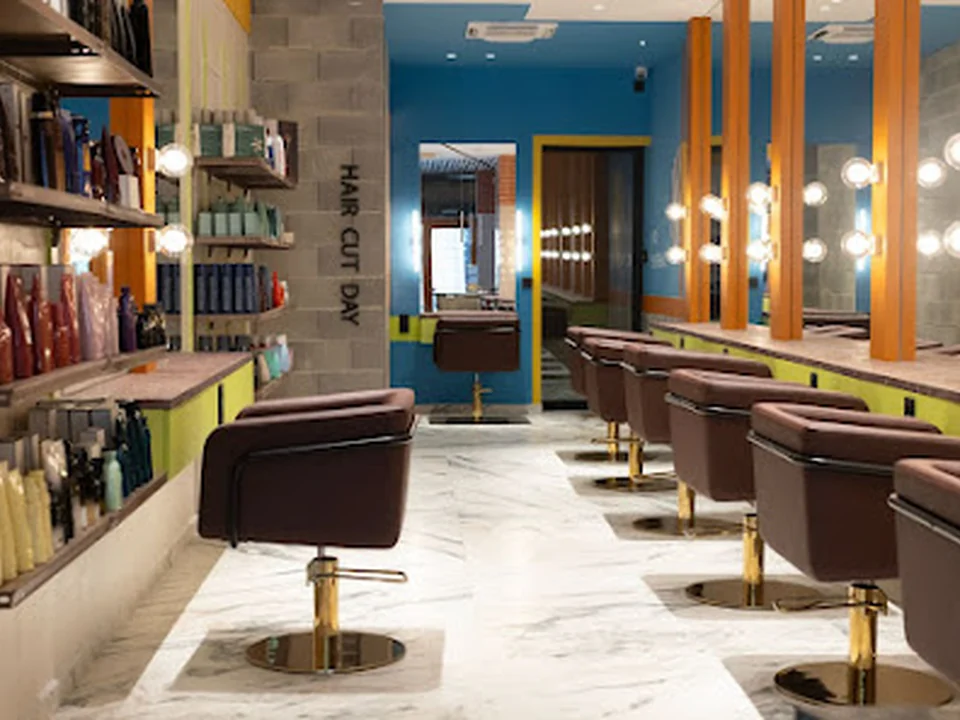 Hair Cut Day Travessera Salón Peluquería Barcelona