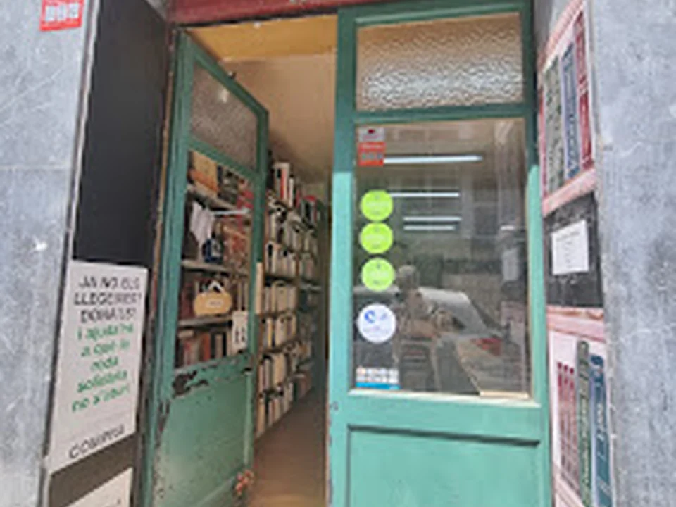 LA PILA DE LLIBRES
