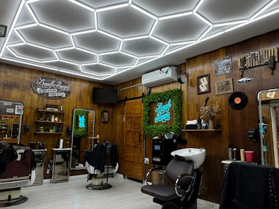 Loyal Razor 188 Barbershop Barcelona