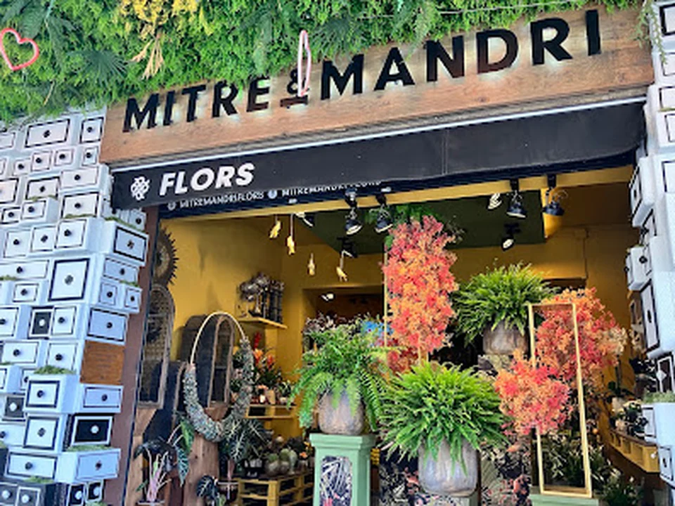 Mitre & Mandri Flors