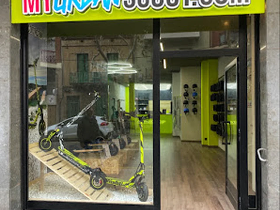 MyUrbanScoot 3.0 / Taller Patinet Elèctric Barcelona. Vinils, Accessoris, Millores...