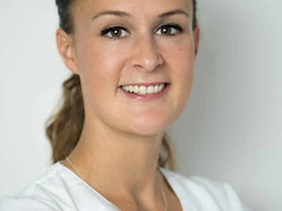 Osteopata en Barcelona - Elfie Prissette