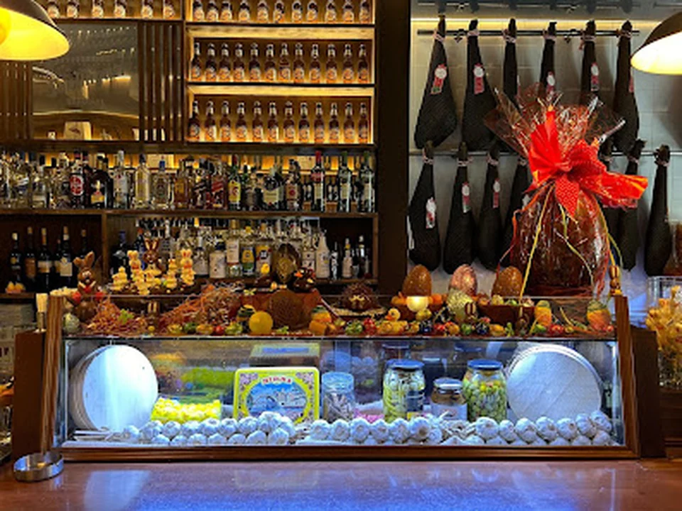 Paellería Gaudí - Paellas individuales y tapas