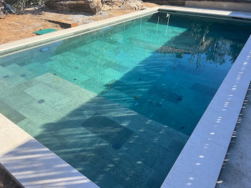 Piscinas Aguas Profundas