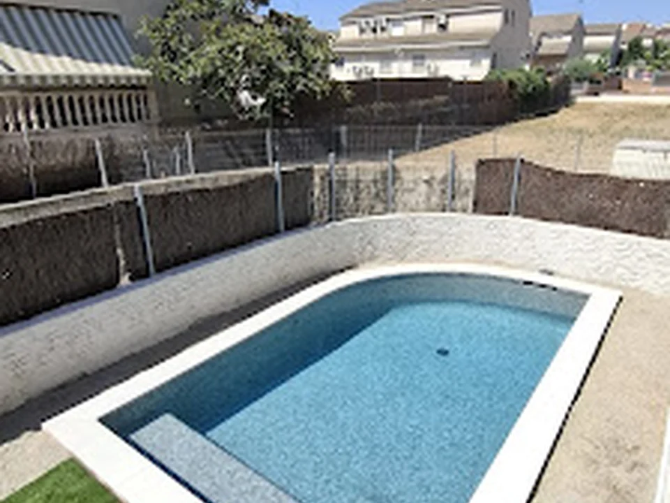 Piscines Del Vallès S A