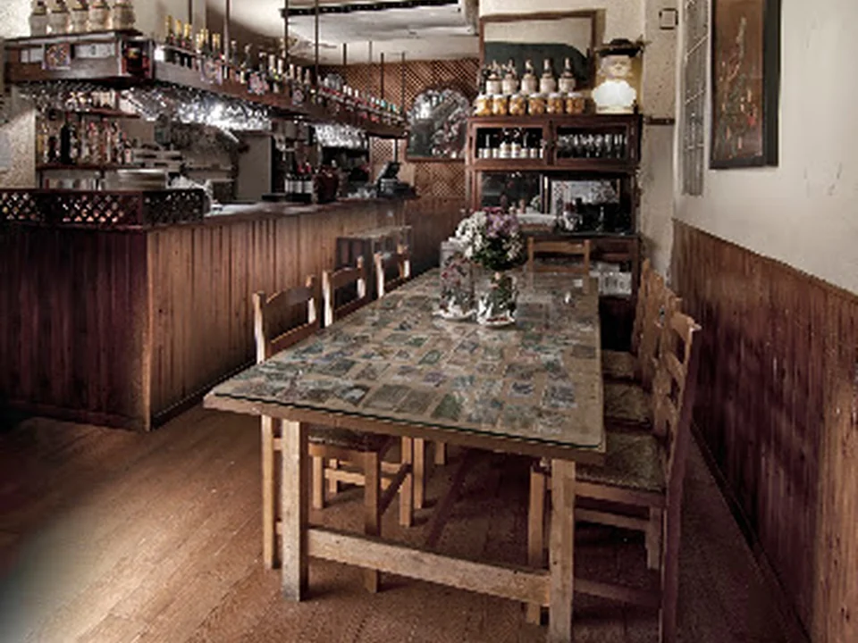 Pizzería La Gavina – Pizza Artesanal en Gràcia, Barcelona