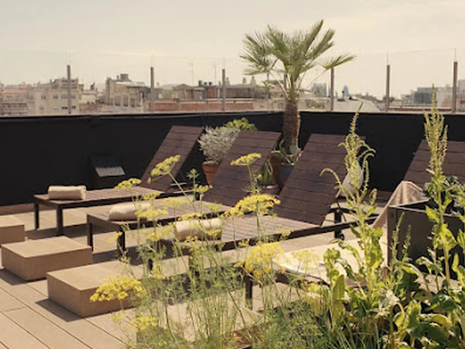 Pol & Grace Hotel