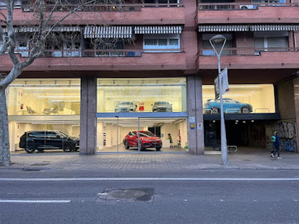 QUADIS Dream Concessionari Oficial BYD - Barcelona
