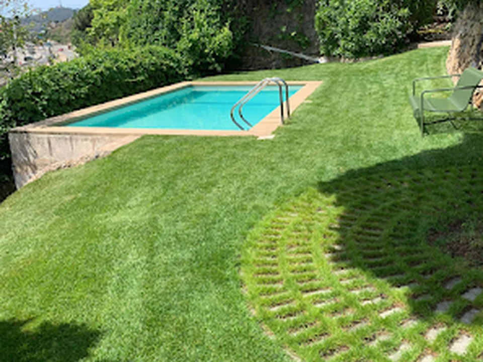 RIERA - Paisajismo y Jardineria
