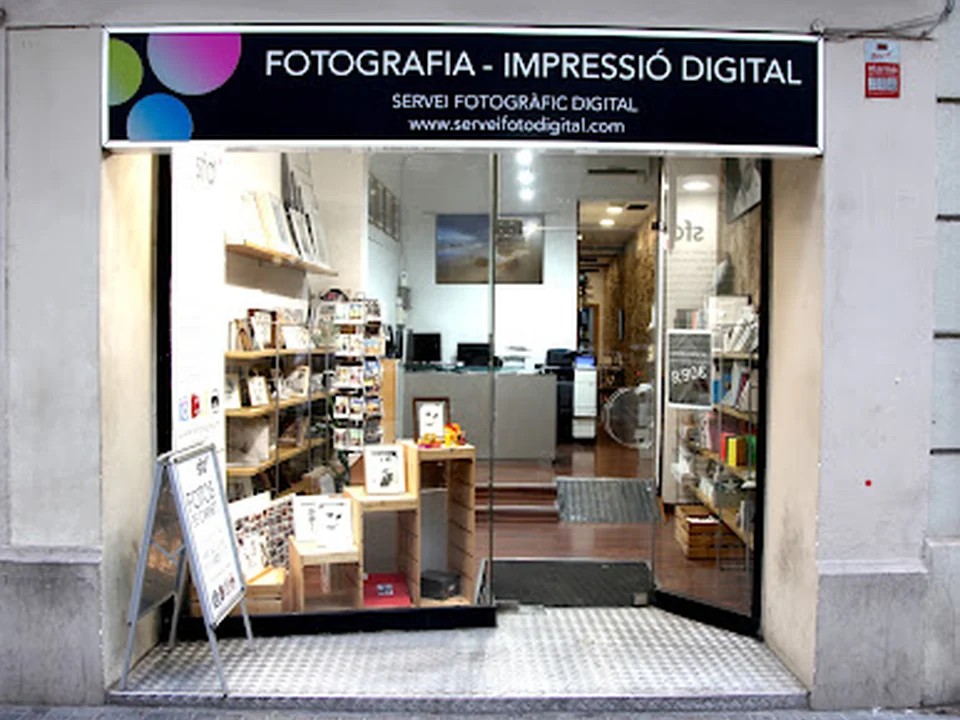 SERVEI FOTOGRÀFIC DIGITAL