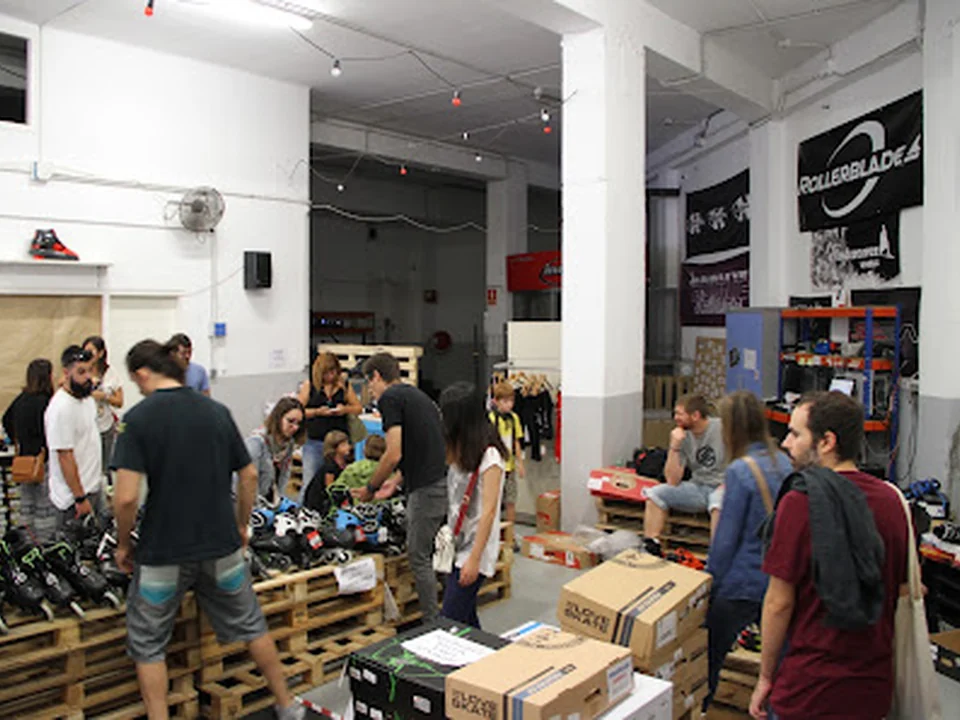 Skating Outlet - Botiga Outlet de patins, skate, longboard i patinets a Barcelona