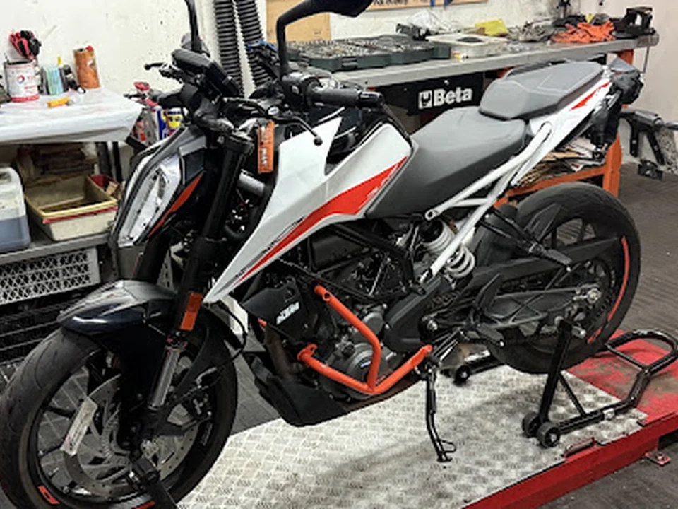 Underground Motos