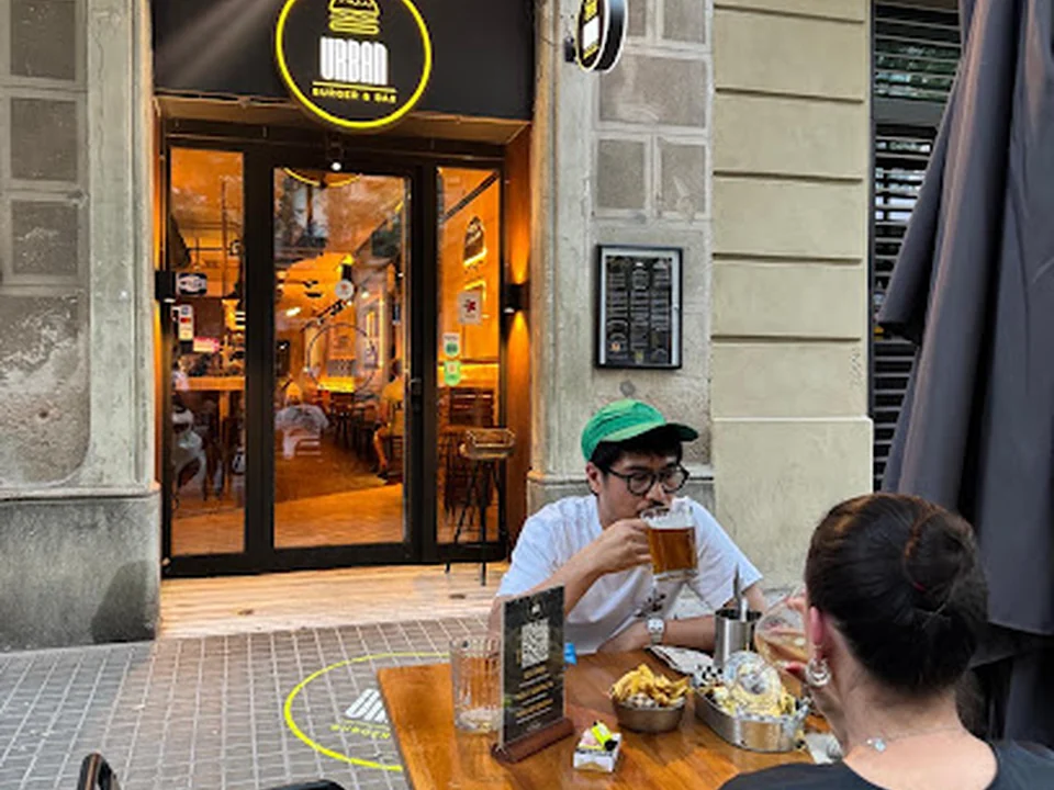 Urban Burger & Bar Eixample | Barcelona