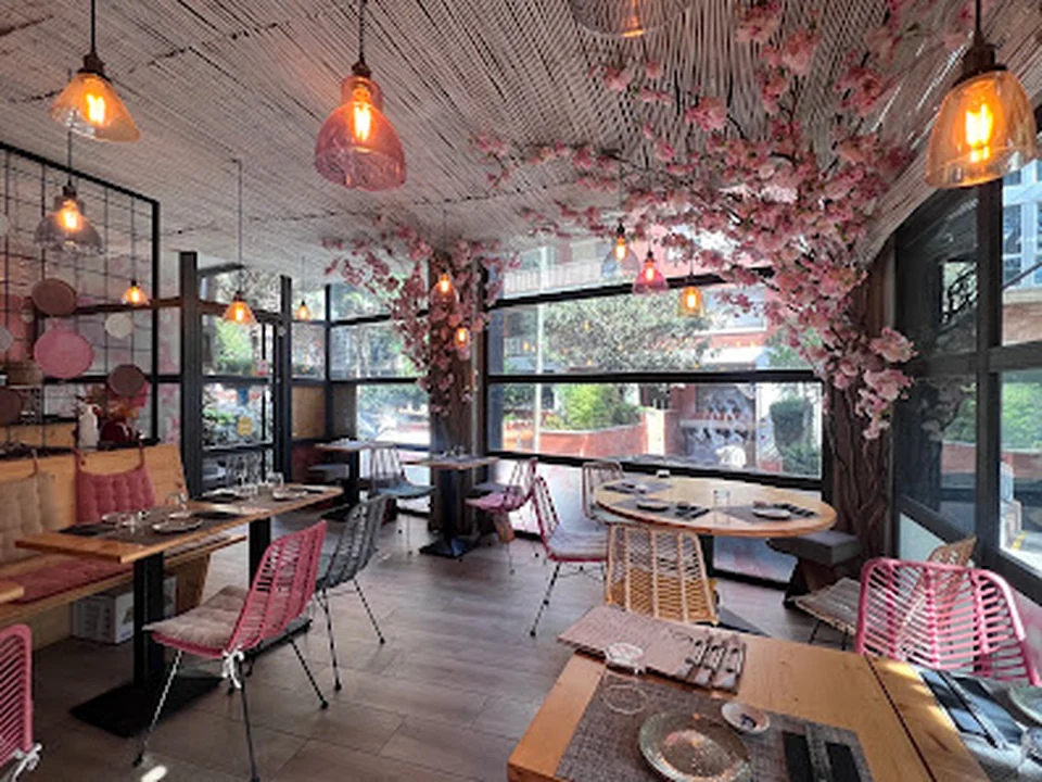 隱食 - Yinshi Restaurant Asiàtic