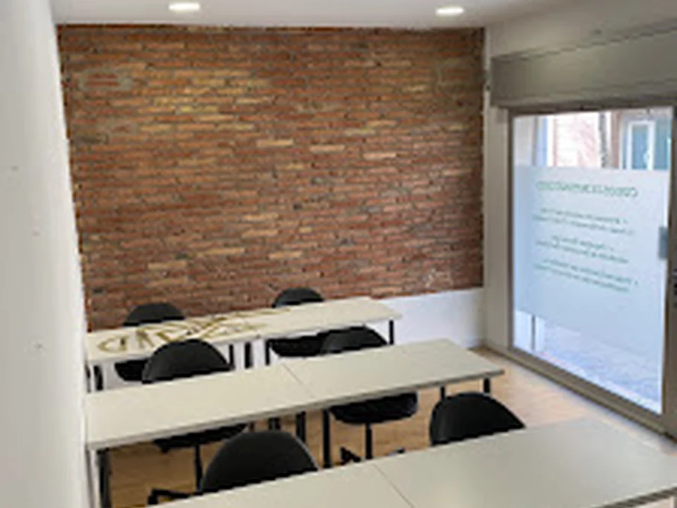 Your Success Academy, Academia de Matemáticas e Inglés