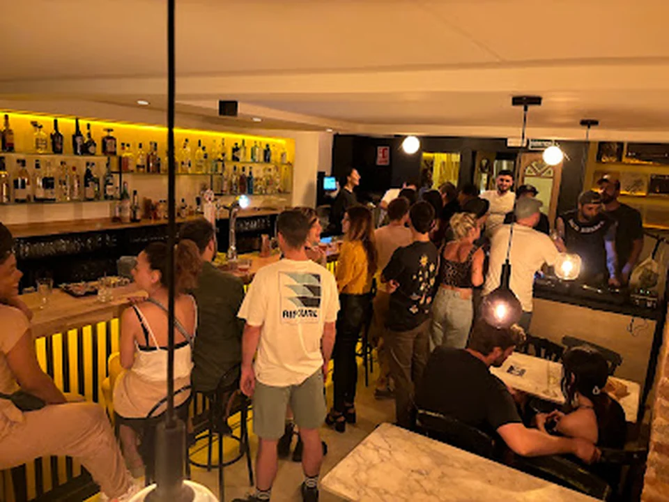 Lonely Bar Hi-Fi, Barcelona
